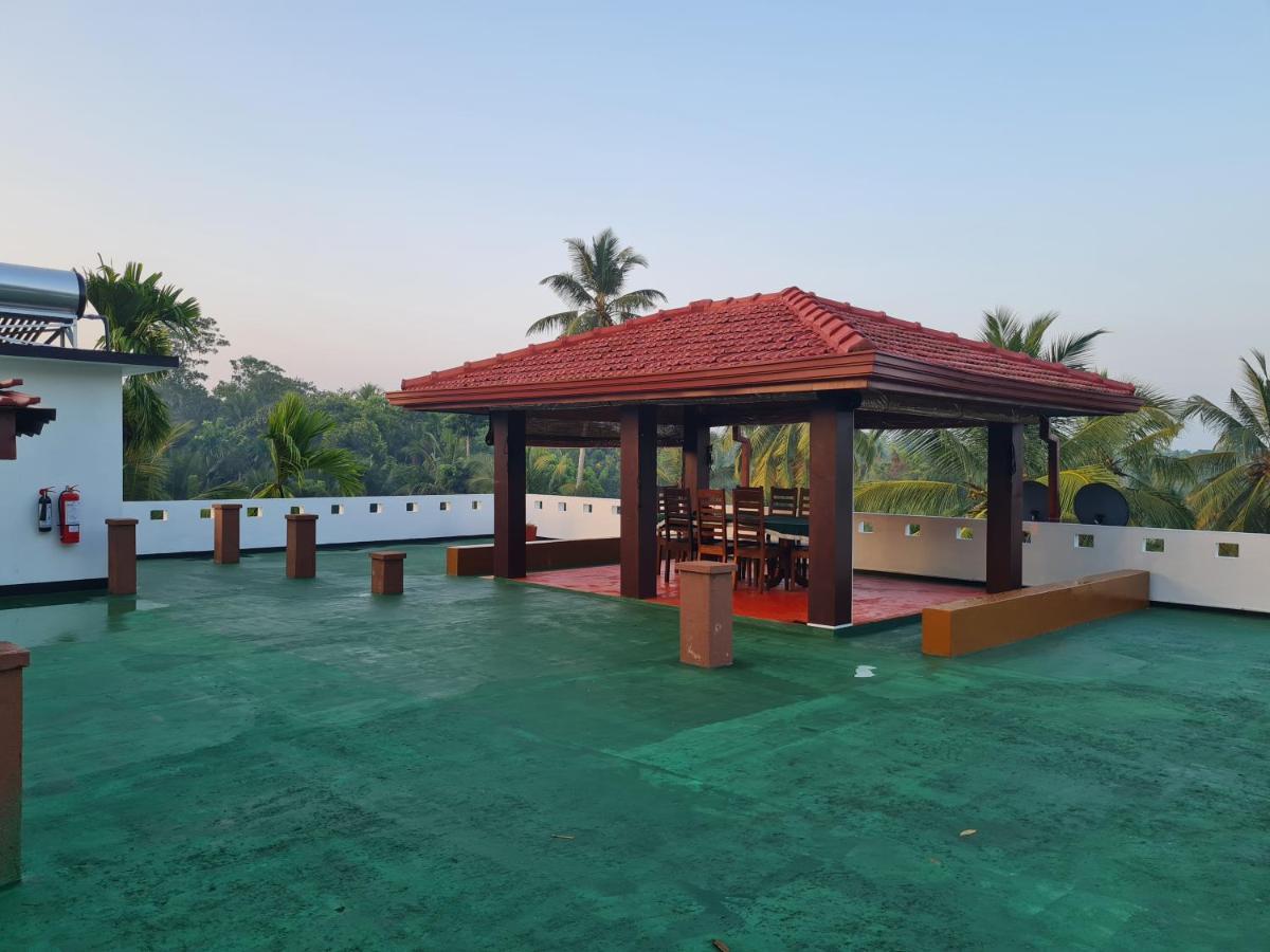 Villa Талпе Экстерьер фото