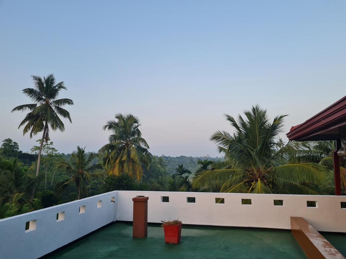 Villa Талпе Экстерьер фото