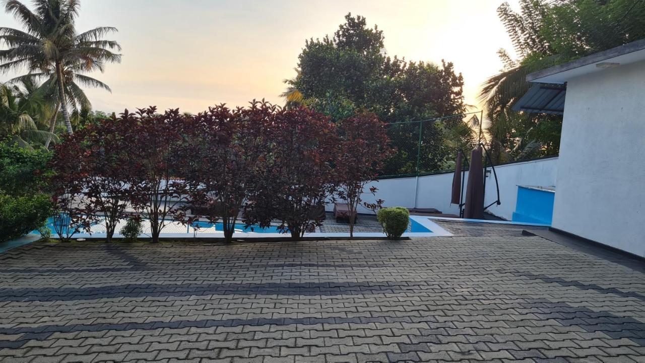 Villa Талпе Экстерьер фото