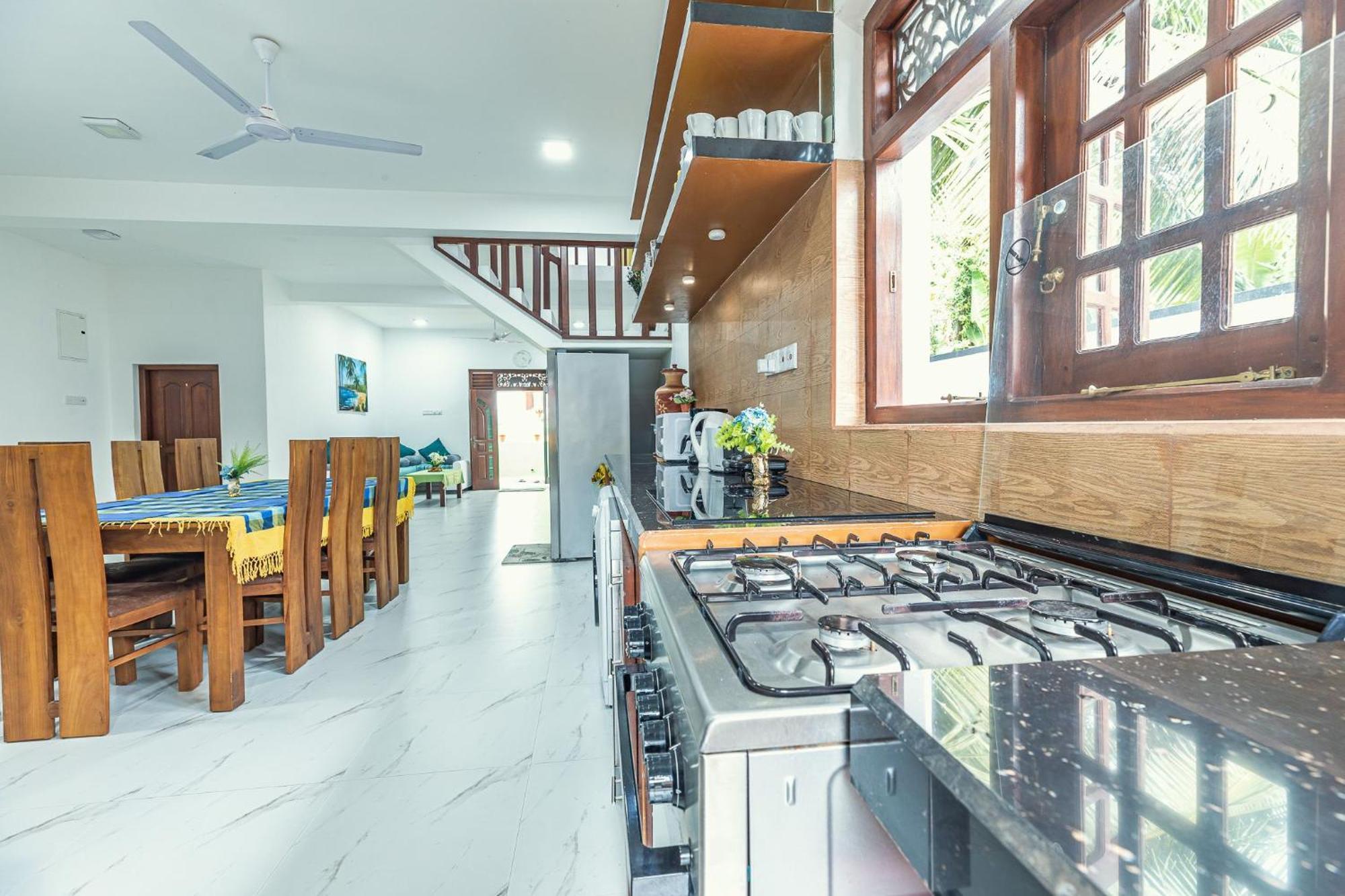 Villa Талпе Экстерьер фото